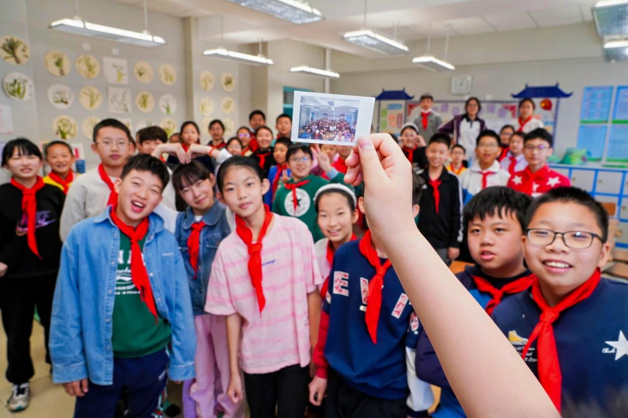 【新闻稿】富士instax™教育走进北京小学:定格成长,书写未来 0428.docx 如图片无法显示,请耐心等待